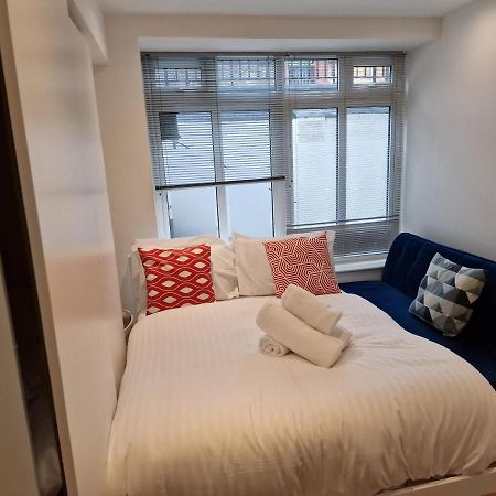 Lovely 1-Bed Apartment In לונדון מראה חיצוני תמונה