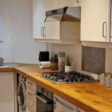 Lovely 1-Bed Apartment In לונדון מראה חיצוני תמונה