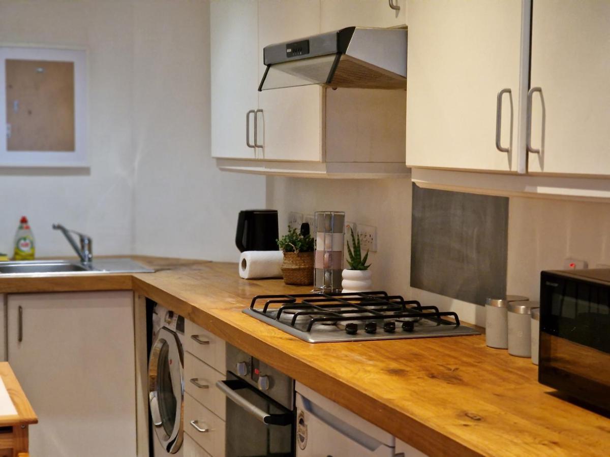 Lovely 1-Bed Apartment In לונדון מראה חיצוני תמונה
