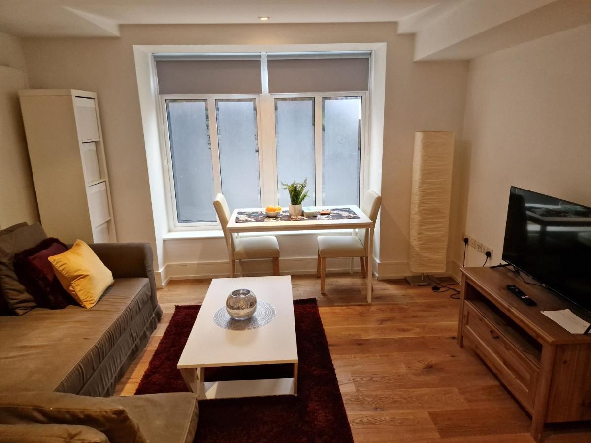 Lovely 1-Bed Apartment In לונדון מראה חיצוני תמונה