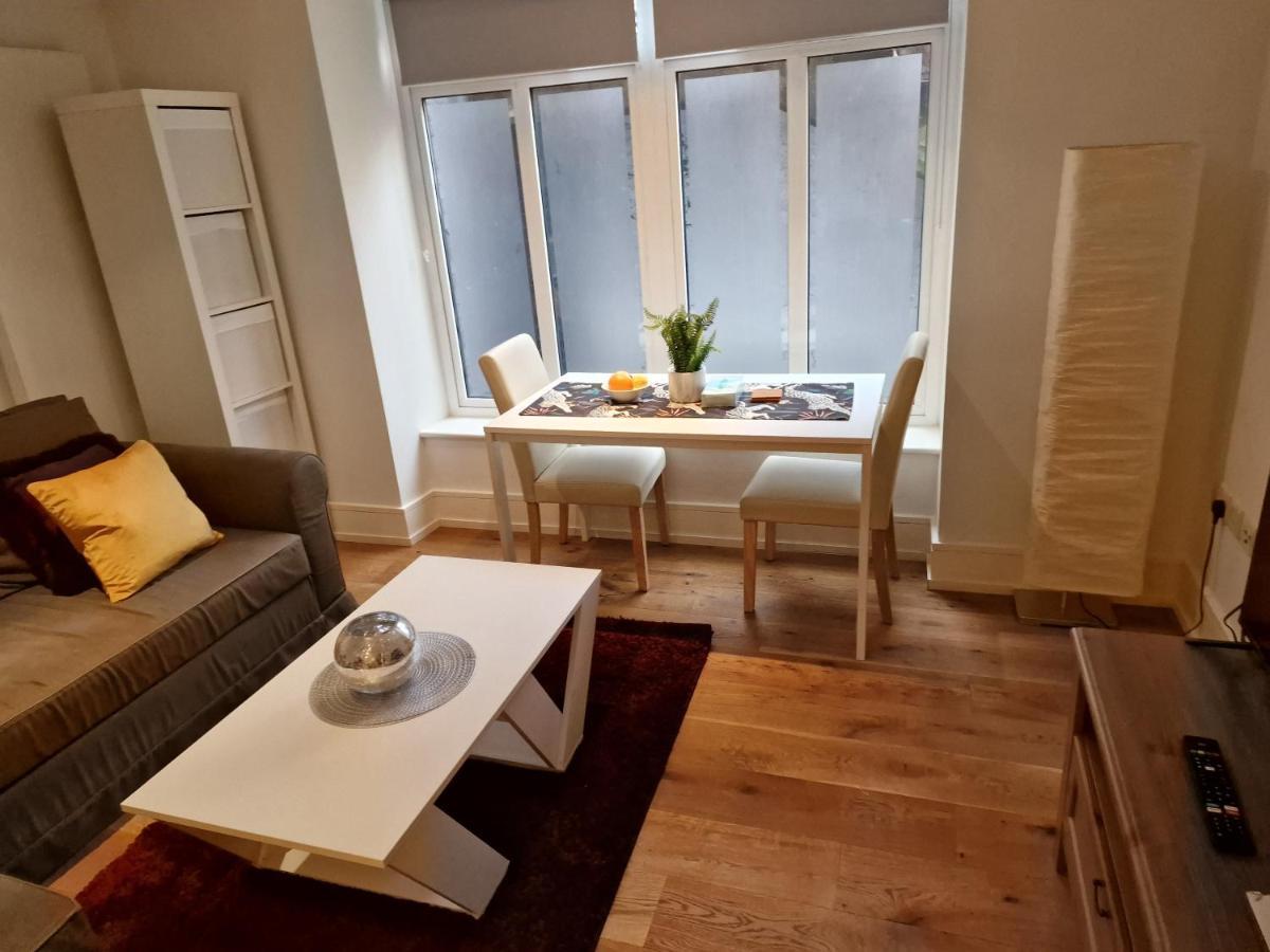 Lovely 1-Bed Apartment In לונדון מראה חיצוני תמונה