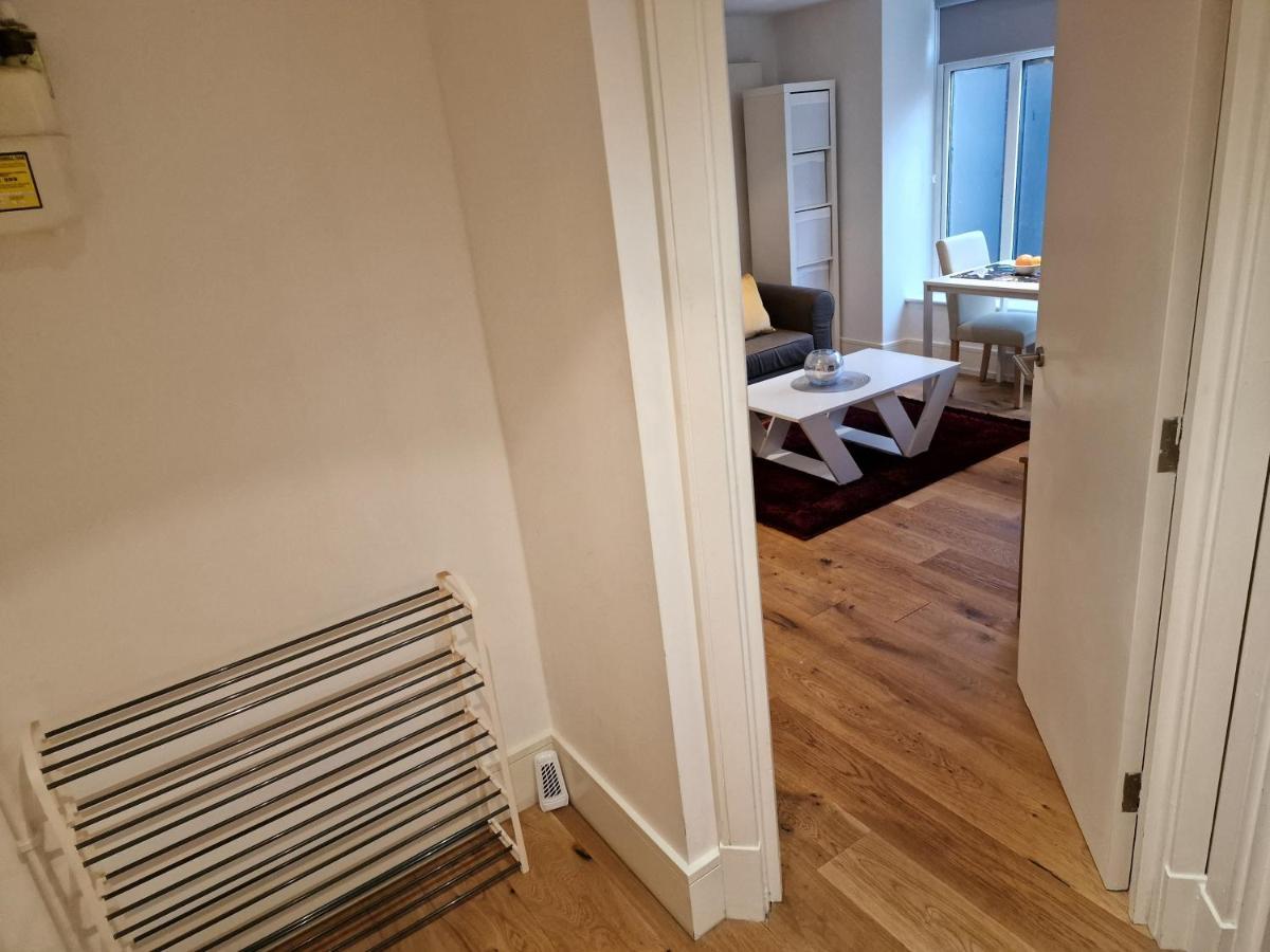 Lovely 1-Bed Apartment In לונדון מראה חיצוני תמונה